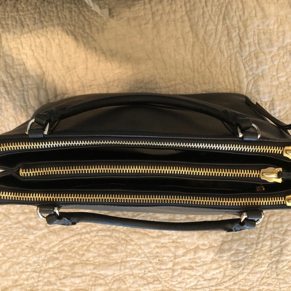 Coach Handbag - Picture 3 of 9